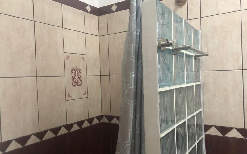 listing image with ID 10076