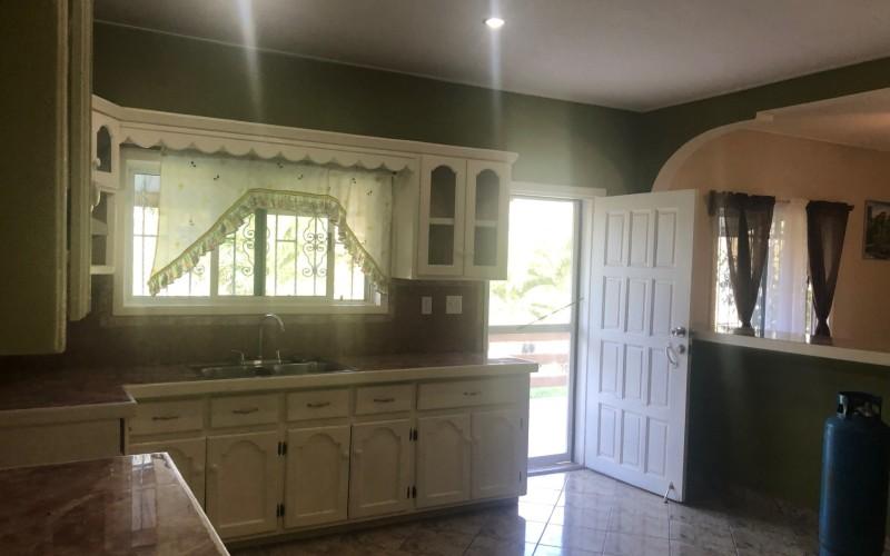 listing image with ID 10082
