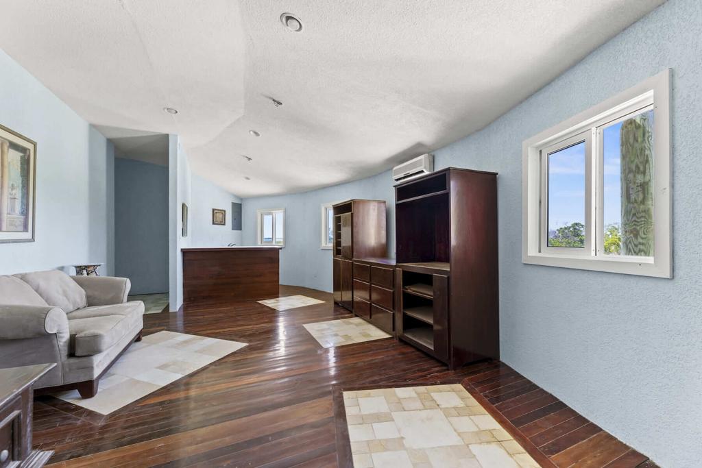 listing image with ID 32140