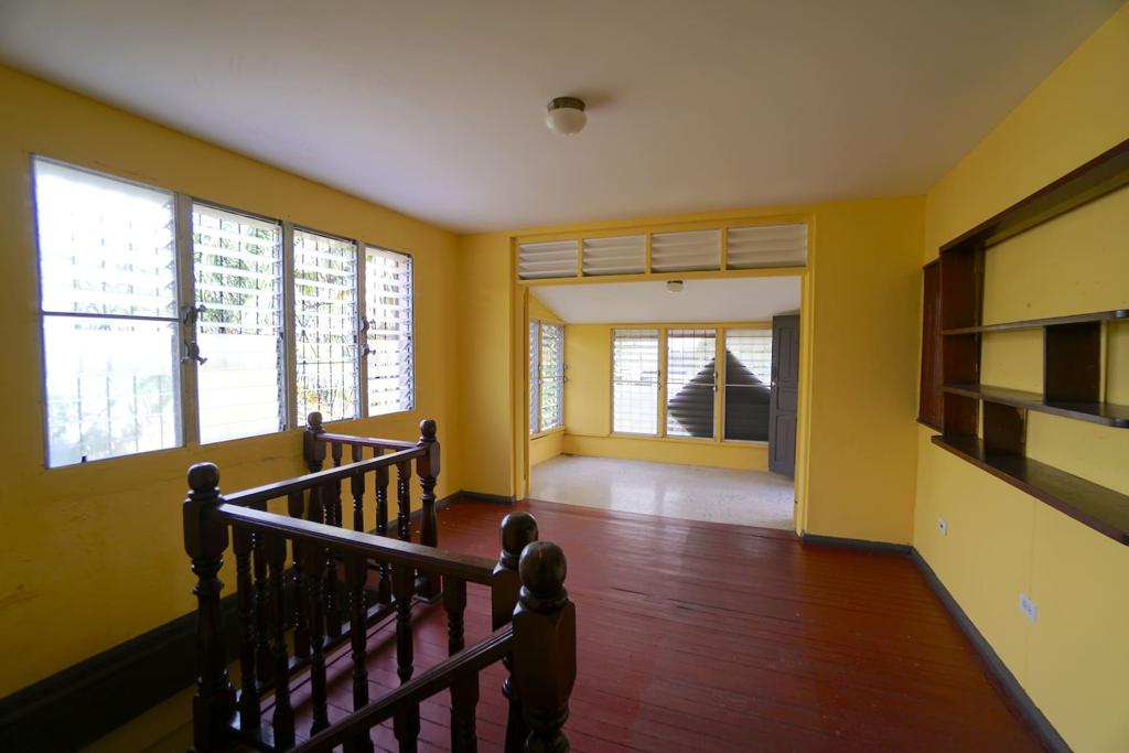 listing image with ID 32049