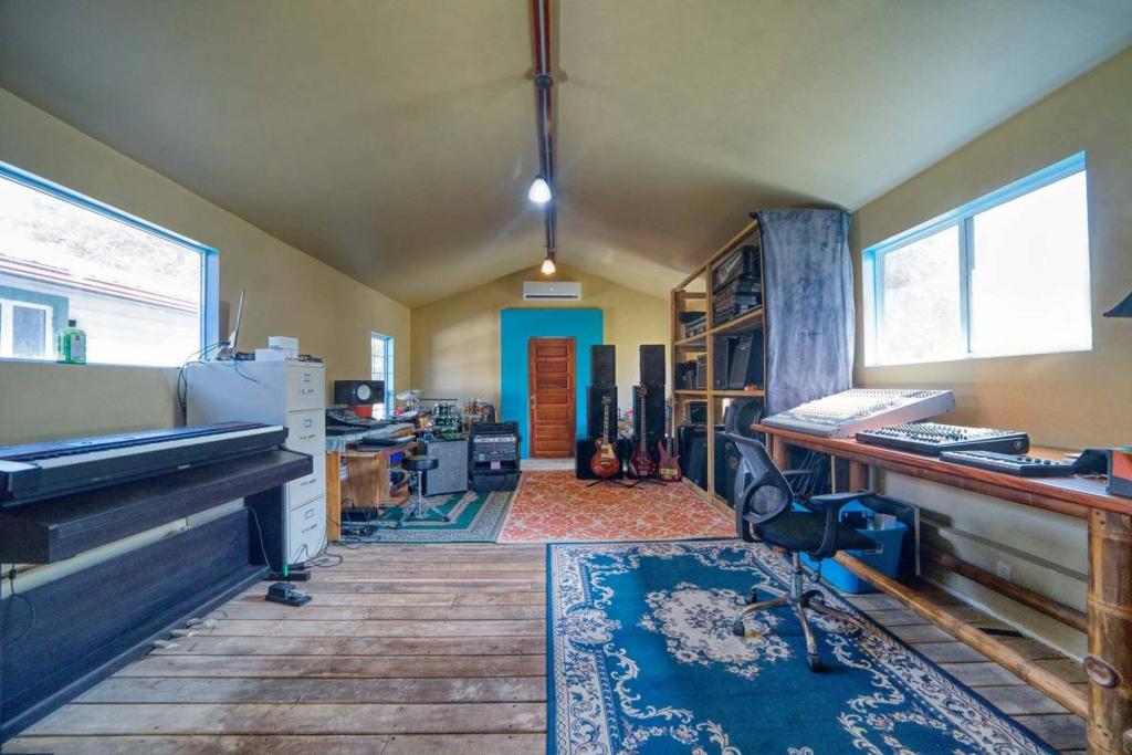 listing image with ID 45030