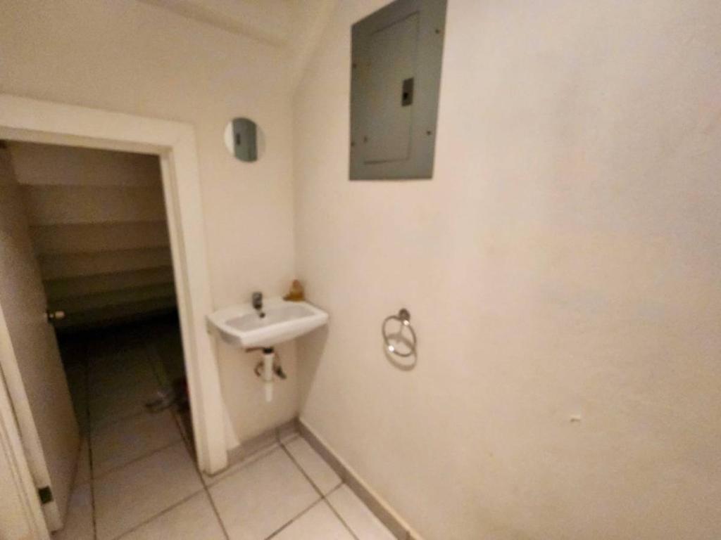 listing image with ID 42045