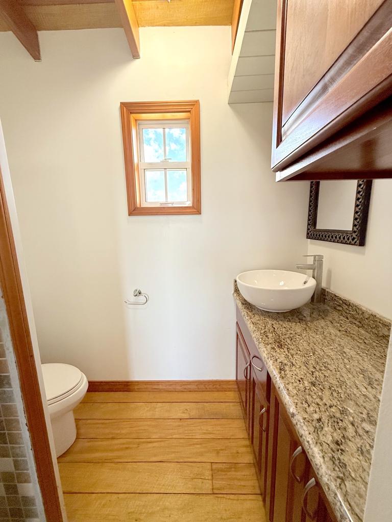 listing image with ID 50003