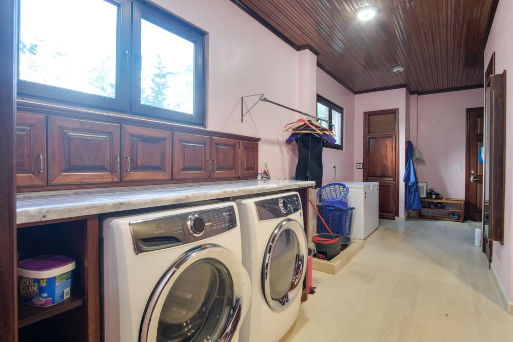 listing image with ID 56530