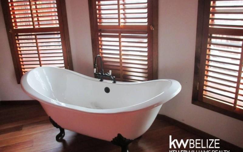 listing image with ID 63027