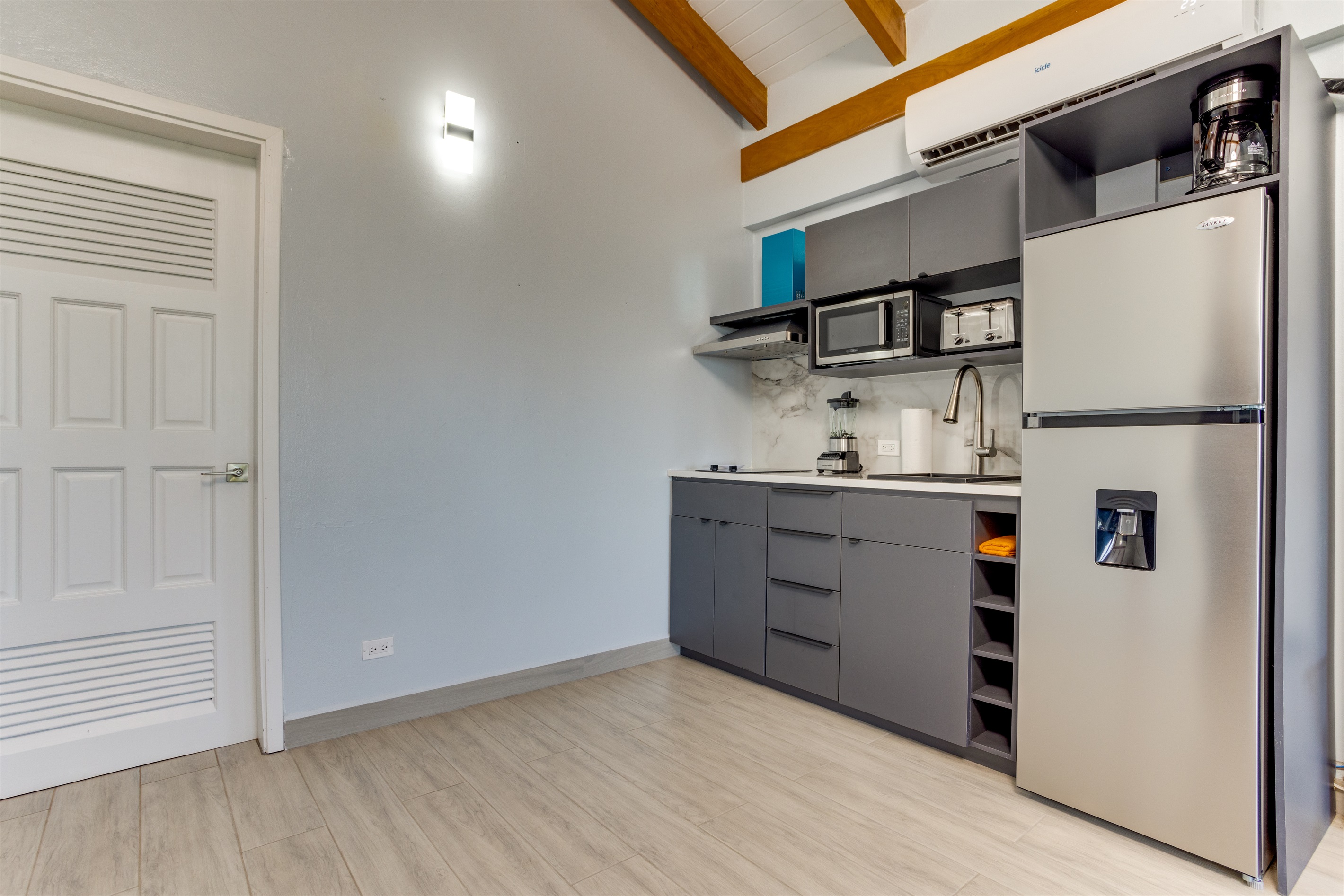 listing image with ID 69421