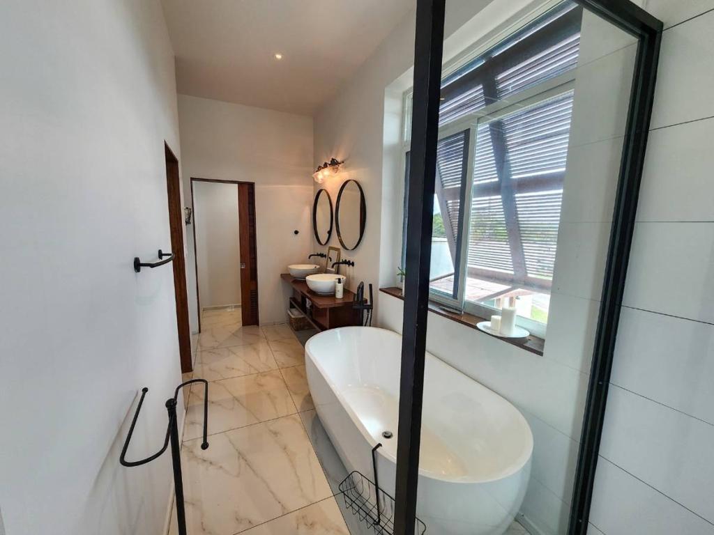 listing image with ID 64823