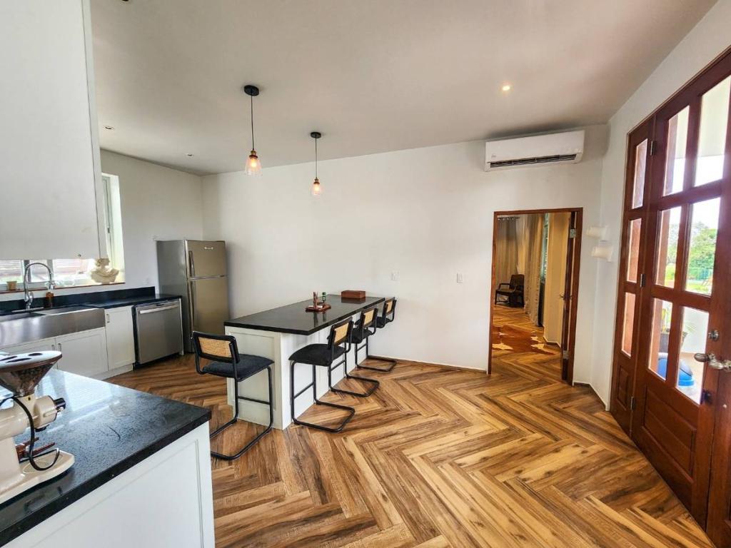 listing image with ID 64817