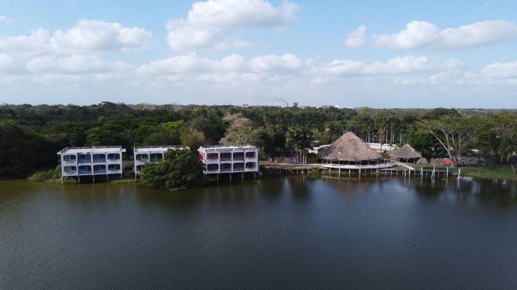 listing image with ID 66703