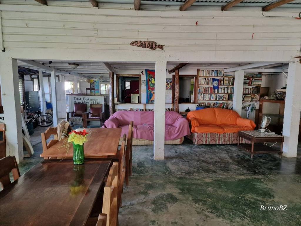 listing image with ID 64094