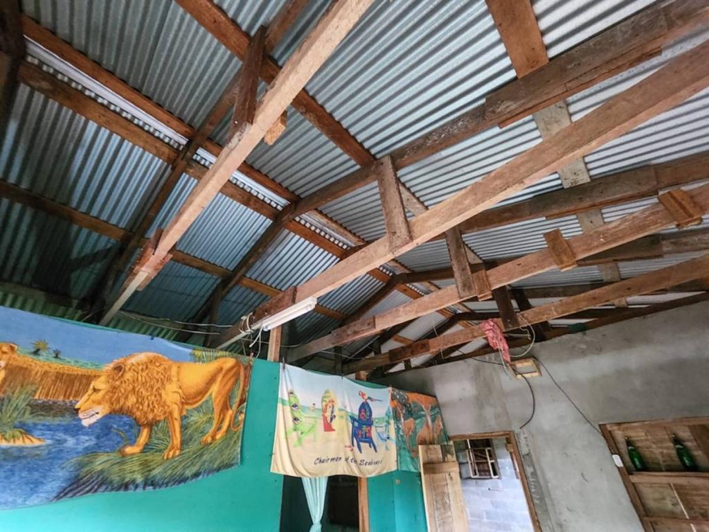 listing image with ID 64384