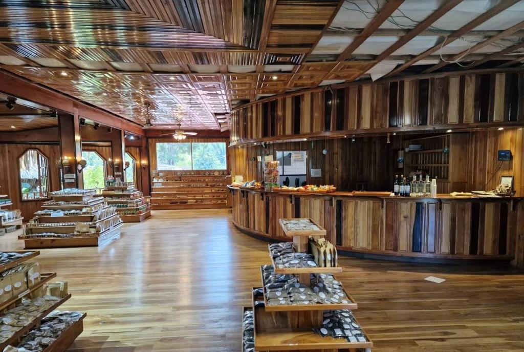 listing image with ID 65001