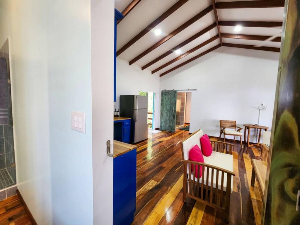 listing image with ID 64676