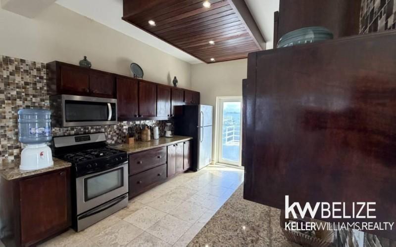 listing image with ID 72157