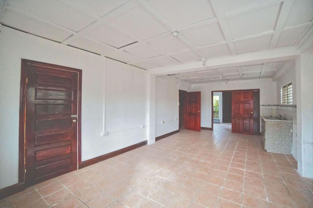 listing image with ID 74100