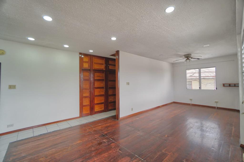 listing image with ID 74083