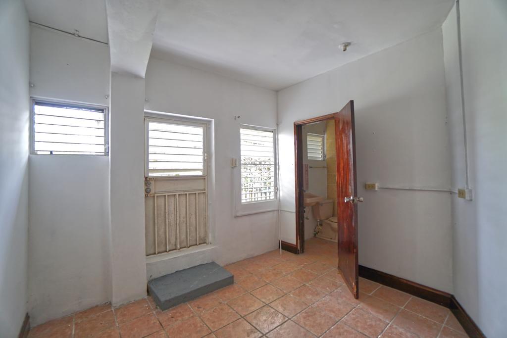 listing image with ID 74111