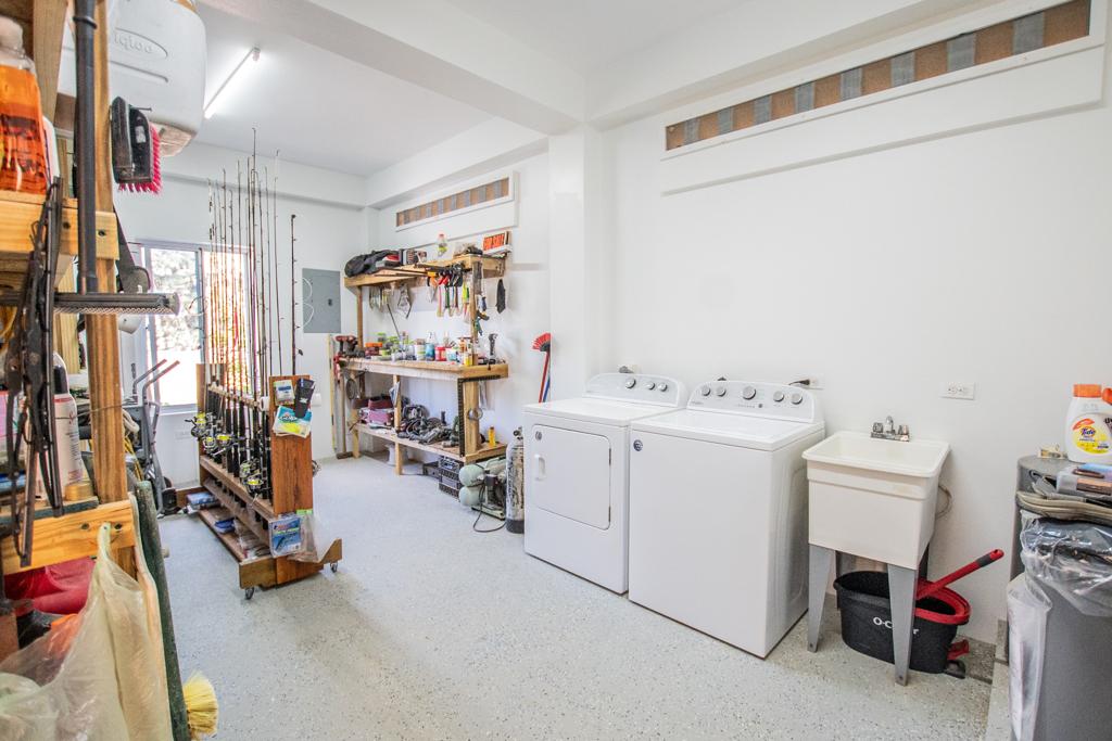listing image with ID 77974