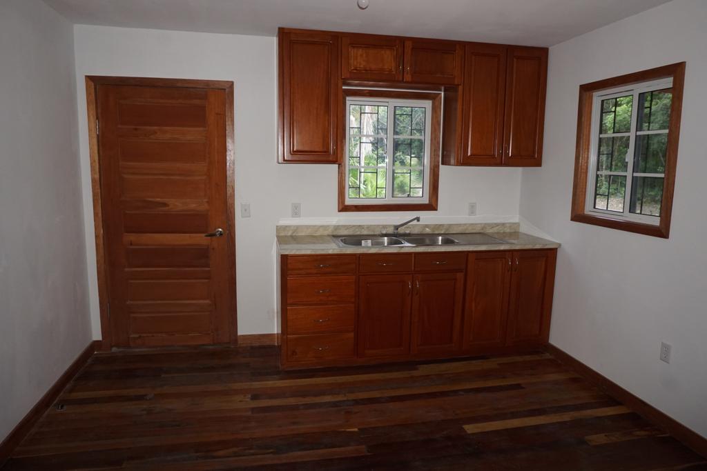 listing image with ID 102728