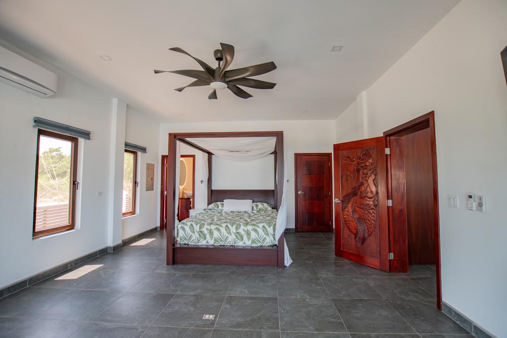 listing image with ID 104205