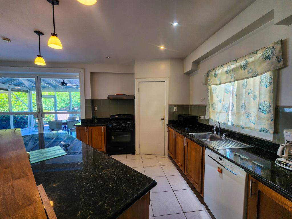 listing image with ID 78003