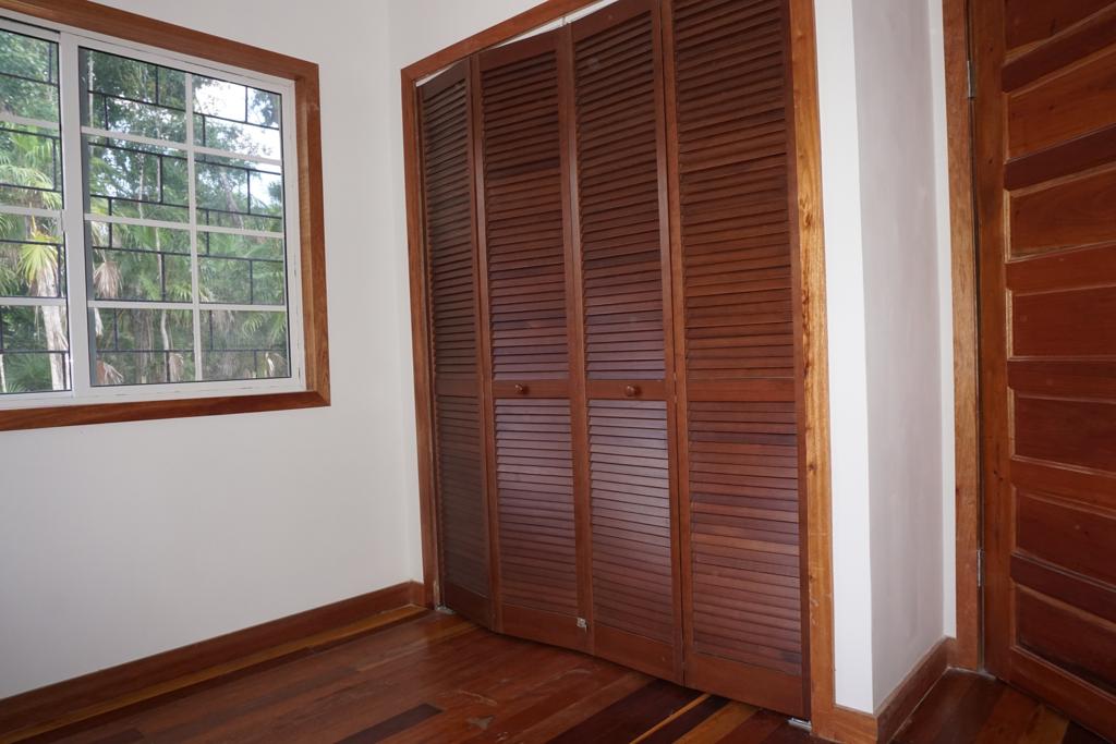 listing image with ID 102731