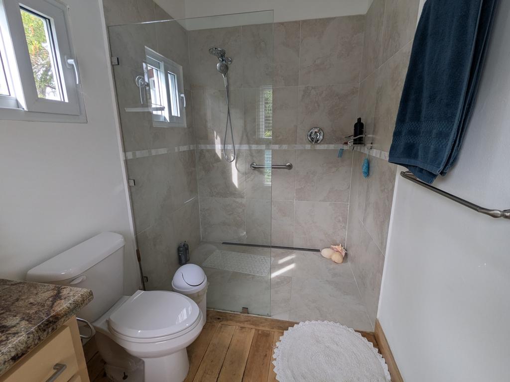 listing image with ID 104090