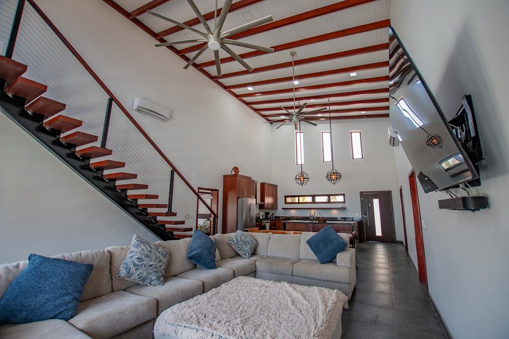 listing image with ID 104201