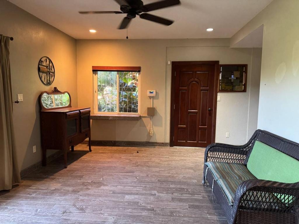 listing image with ID 104406