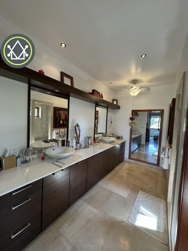 listing image with ID 95604