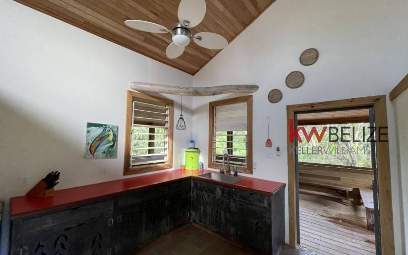 listing image with ID 104141