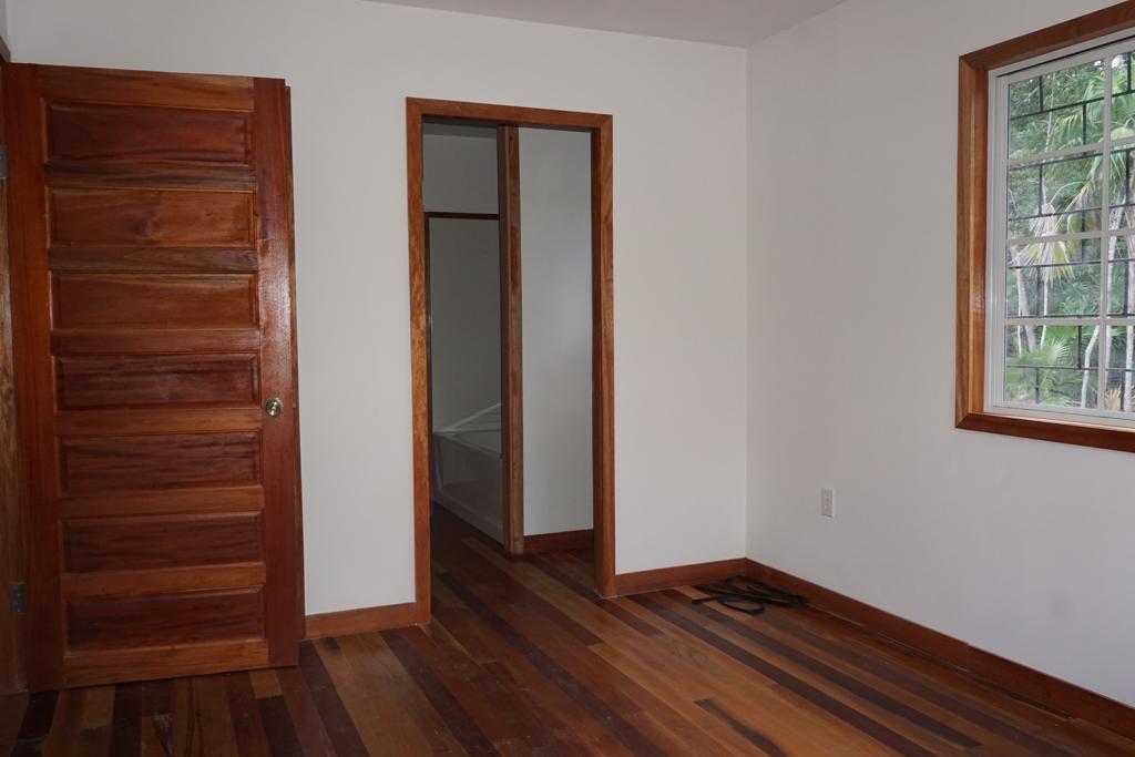 listing image with ID 102730