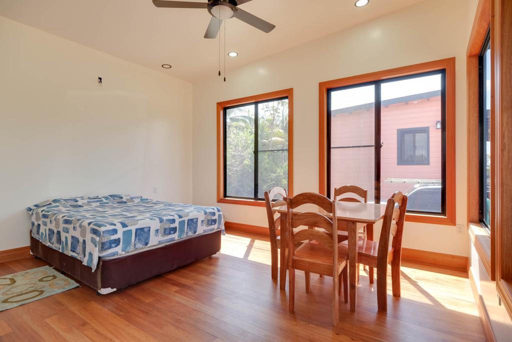 listing image with ID 104782