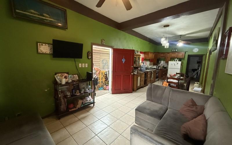 listing image with ID 98999