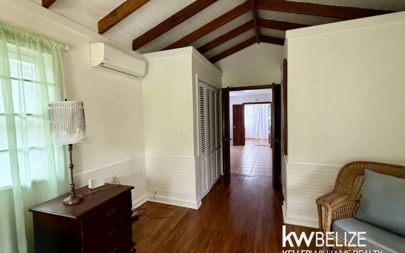 listing image with ID 77700