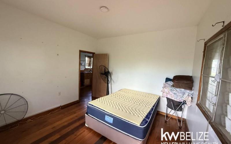 listing image with ID 74299