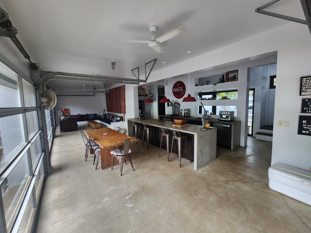 listing image with ID 107001