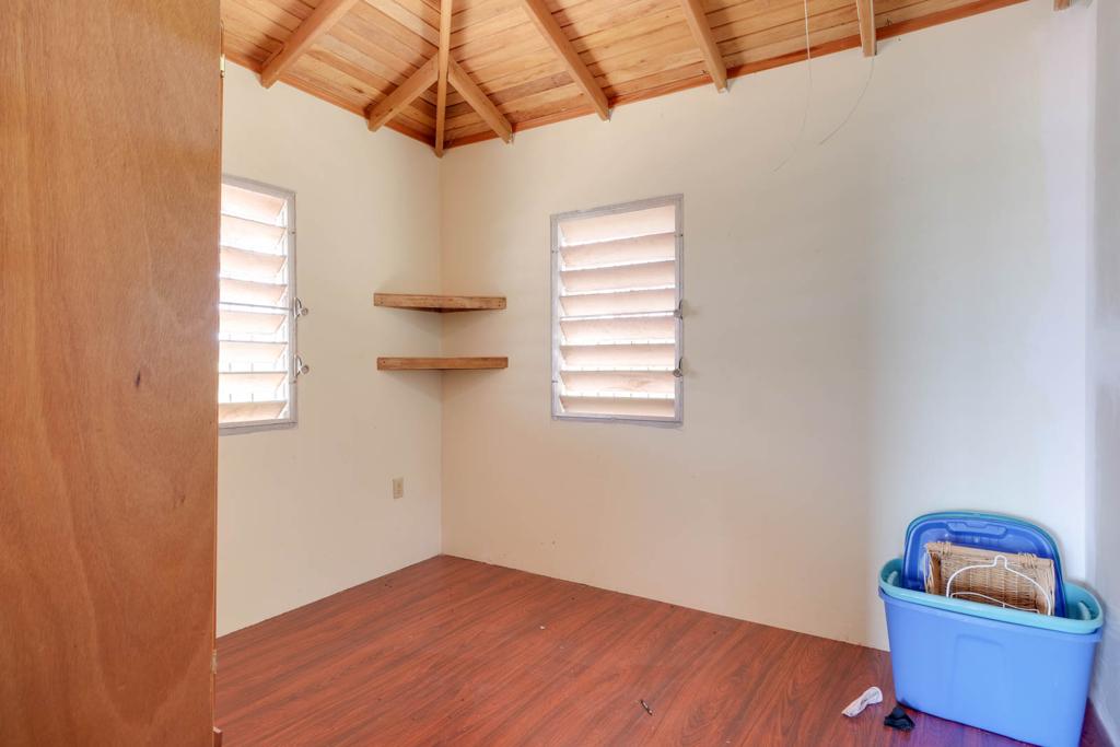 listing image with ID 104786