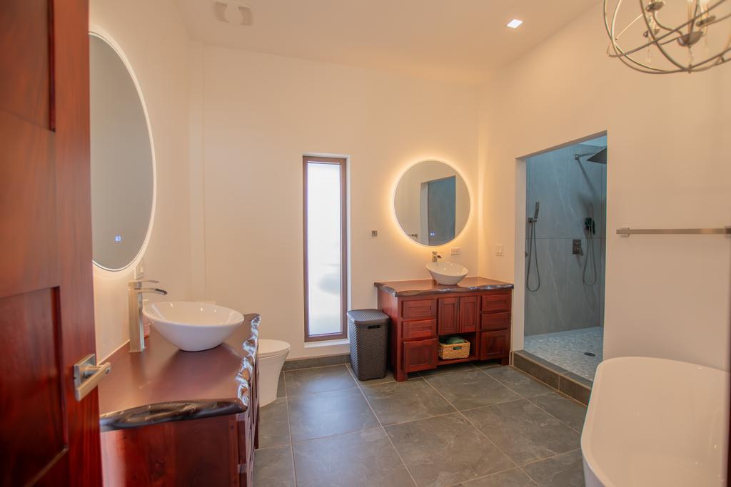 listing image with ID 104206